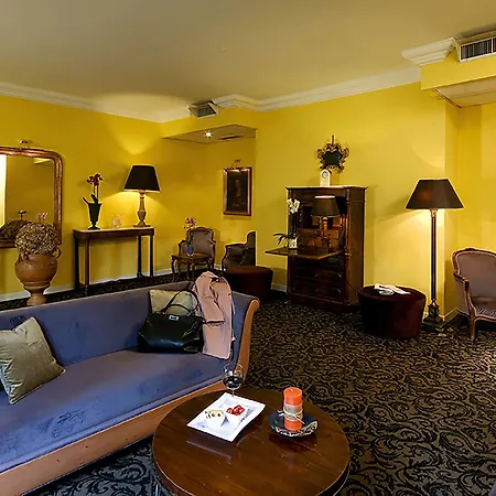 Fenix Hotel 4*
