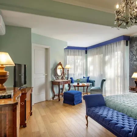 Fenix Hotel 4*