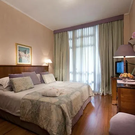Fenix Hotel 4*