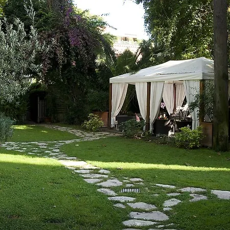 Fenix Hotel 4*