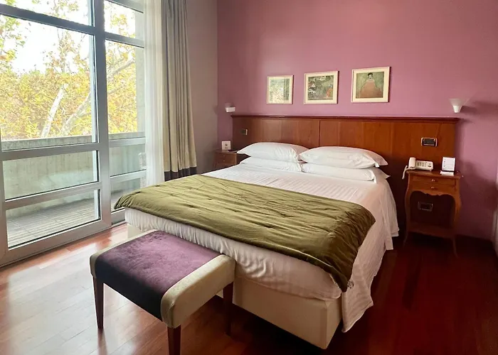 Hotel Fenix 4*